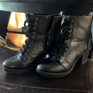 Time & Tru size 11 Boots